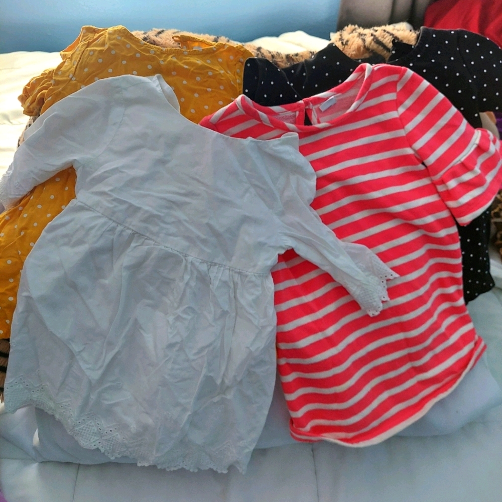 Lot of Adorable 2T Dresses!